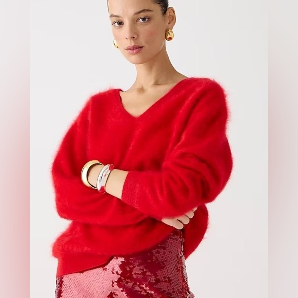 Brushed Cashmere Cropped V-Neck Sweater - vintage red